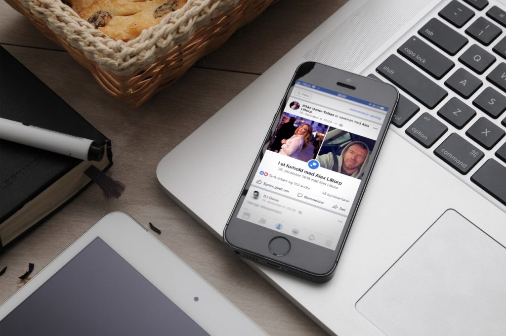 Read more about the article Man er ikke kærester, hvis ikke det står på Facebook!