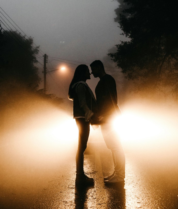 Kniv for egen hals, Brevkasse indlæg, Hjælp. råd søges, farligt parforhold, parforhold, usundt parforhold, usund kærlighed